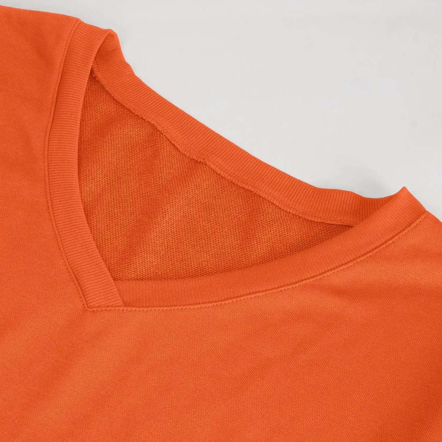 Stylish Women's V-Neck Set - Illumiwave 2025 CollectionSpring Autumn Women's V-Neck Vest & Skirt Set IllumiWave